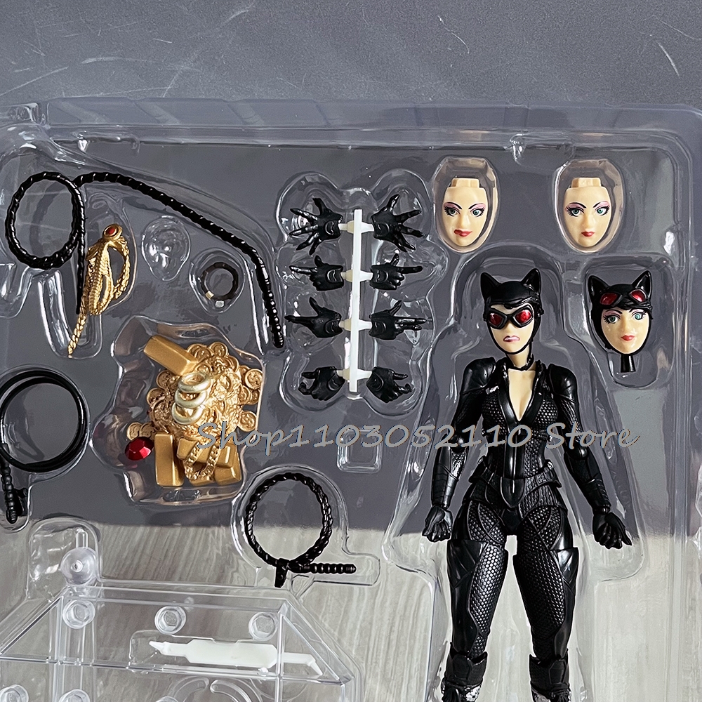 Revoltech Catwoman Action Figu - Model Kit Harley Quinn 리뷰 및 가격